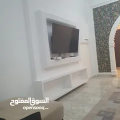  11 شقة مؤثثة مجهزة بالكامل ببوشر منطقة جامع الأمين للبيع