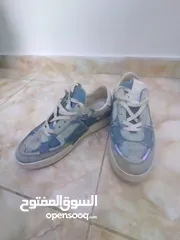  1 حذاء فالينتينو اصلي شبه جديد