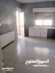  3 شقة فارغة للايجار