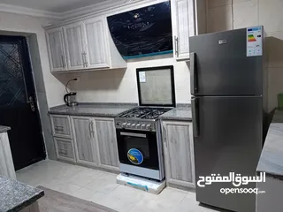  7 شقه صغيره مفروشه للأيجار