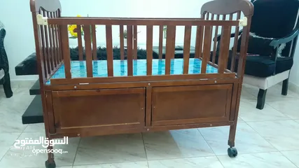  2 سرير اطفال بحالة الوكالة