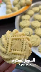  2 طعام منزلي لذيذ وحلويات مثل حلويات السينابون او الكيك او معجنات او معمول العيد وعرايس لذيذة جدا