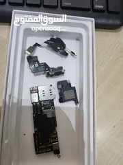  8 Original LCD iPhone and Samsung يوجد قطع غيار اصلية مثل مذربورد وسماعات