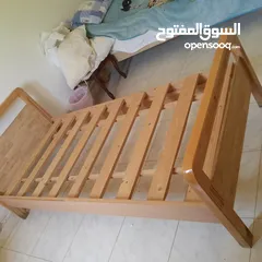  6 سرير عدد 2 مستعمل حشب زان بحالة جيدة جدا مع فرشات للبيع