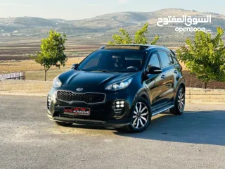  2 Kia Sportage