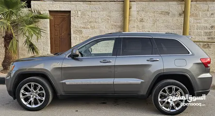  13 Grand Cherokee 2011 - جراند شروكي فل اضافات بانوراما بحالة ممتازة