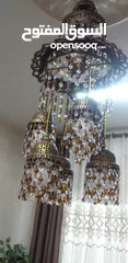  3 ثريا كرستال الوان مميزه اضاء جيده تحتوي ع سبع لمبات