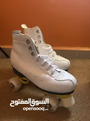  4 رولر سكيت مقاس 42 جديد و غير مستعمل
