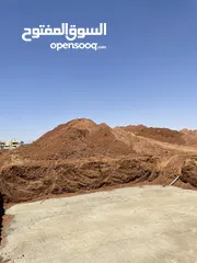  1 تراب احمر نضيف زي الحنه طريق المطار