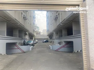  22 شقه غرفه وصاله بشارع فلسطين بجوار مسجد بلال