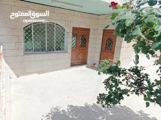 2 شقة أرضية للبيع بمواصفات مميزة