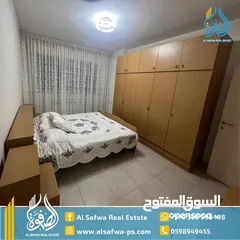  6 شقه مميزة موقع استراتيجي بوسط البلد دقيقه من دوار الساعة قريبه من كل الخدمات هادئه معزوله عن الفوضه