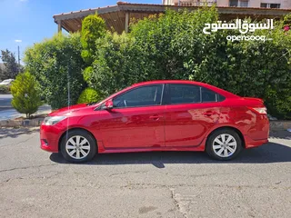  3 تويوتا يارس SPORT 2014 بحالة الشركة قطعت مسافة 120 الف كم