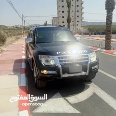  4 متسوبيشي باجيرو