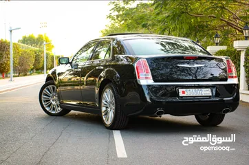  4 Chrysler 300c 5.7 luxury