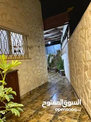  8 بيت مستقل للبيع