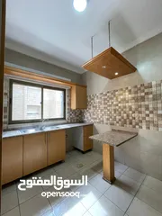  9 شقه للبيع و للاستثمار موقع مميز كوزمو السابع طابق اول مجدده بالكامل بسعر لقطه جدا