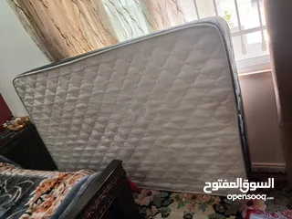  5 فرشة سرير استعمال بسيط لمدة أسبوعين فقط  مفرد ونصف
