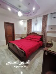  9 شقة جزء من فيلا للإيجار