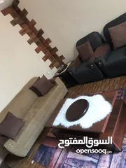  3 طقم كنب 8 مقاعد استعمال قليل جدا