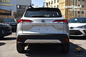  4 Toyota Corolla Cross 2024  كروس 2024 لون فضي هايبرد عداد زيرو كفاله الشركة