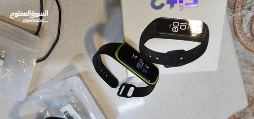  4 ساعة ذكية سامسونج  Samsung Galaxy Fit 2