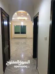  18 شقة فارغة للإيجار