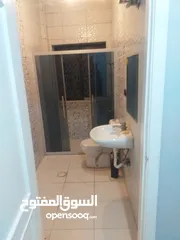  4 شقتين فارغات للاجار الشهري بالصويفيه سكن عائلات
