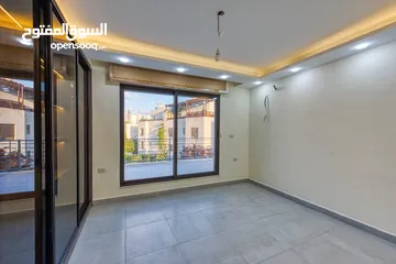  4 شقة فاخرة للايجار طابق ثالث من روف بموقع مميز في عبدون / ref 720