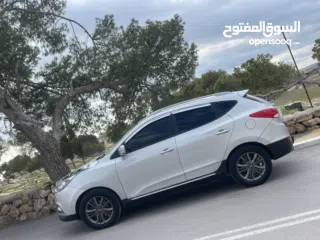  2 جب هونداي توسان 2014 دفع رباعي .هوك وصلة جر . فل اضافات بدون فتحة