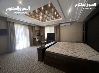  11 دابوق فيلا 730م فخمه جدا جدا موقع راقي قرب القصور الملكيه بسعر مغري جدا