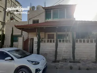  4 منزل مستقل للبيع في الزرقاء - شومر / حي الجنينه