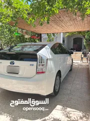  1 تويوتا بريوس 210