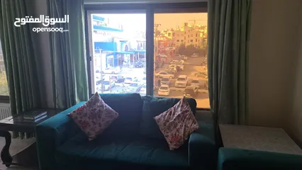  3 شقة مؤثثة للبيع مقابل سيفوي شميساني