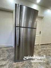  3 ثلاجه هيتاشي للبيع بحاله جيده جدا قابل للتفاوض بشي بسيط