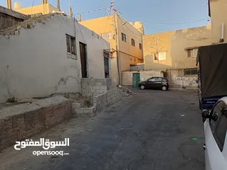  4 بيت للبيع في الوحدات قرب مسجد أهل النصرة