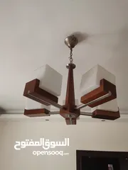 4 ثريا مميزه للبيع حشب مع كروم