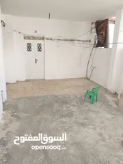  13 شقة للاجار حي معصوم بجانب معاذ مول القديم ب 160
