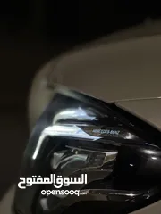  5 Mercedes Benz e200