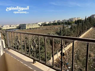  11 شقة (استديو) للبيع، اربد مقابل البوابة الجنوبية لجامعة اليرموك