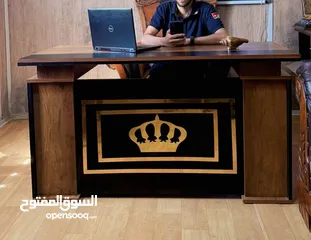 4 مكتب 140*70 مع جانبيه 80*40 وطاولة وسط تفصيل خشب مستورد بسعر المصنع