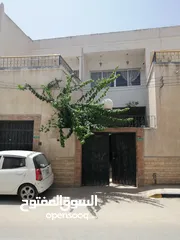  14 منزل مكون من طابقين للبيع الموقع فشلوم شارع عبدلله ابن رواحه بالقرب من جامع سيدي سليمان