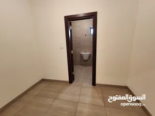 20 شقة فارغة للبيع في منطقة الدوار الرابع ( عدد 2 ) ref : 14339