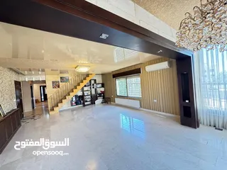  23 شقه فاخره  200 متر +روف وتراس 110 ديكورات فاخره وجاهزه للسكن