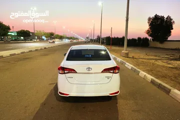  6 Toyota Yaris SE 2019 Free Accident original paint تويوتا يارس بدون حوادث صبغ وكاله