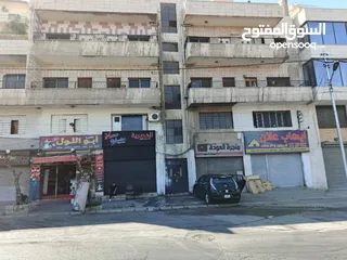  1 أربع شقق و سطحين للبيع في منطقة الهاشمي الجنوبي