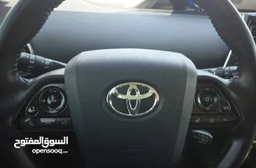  16 تويوتا بريوس 2022 XLE فحص كامل فل ما عدا الفتحة صنف بيرسونا TOYOTA PRIUS 2022 XLE FULLY LODED