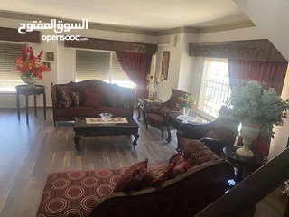  4 شقه دوبلكس مفروشه للبيع