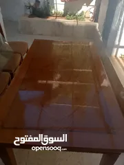  5 طاوله سفره خمس كراسي لون جوزي بحاله الوكاله معها زجاج سكيروليت للبيع بسعر 85 دينار