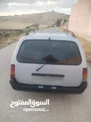  17 اوبل كدت ستيشن موديل 88 محرك 1600 انجكشن فحص قير عادي مرخصه ترخيص طويل